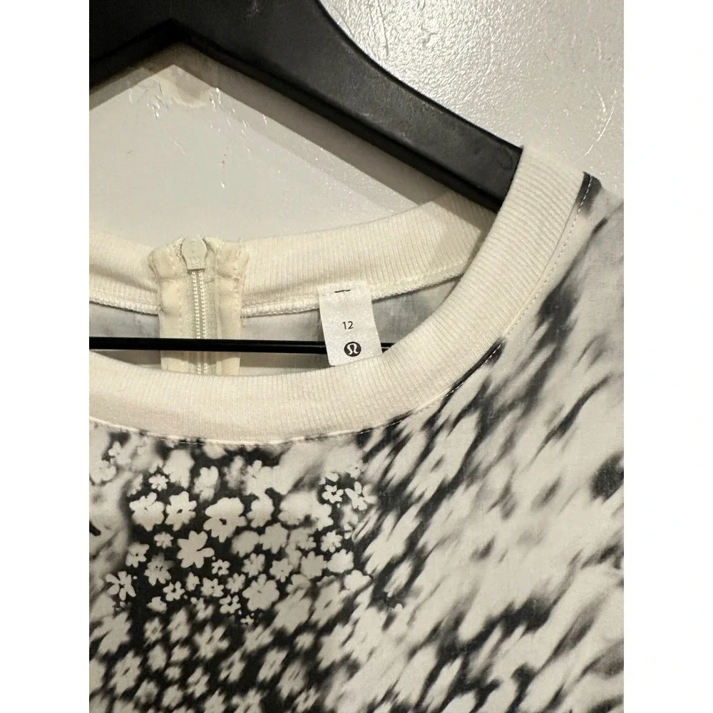 Lululemon Mesh Overlay High Neck‎ Dress in Watercolor Blur Size 12